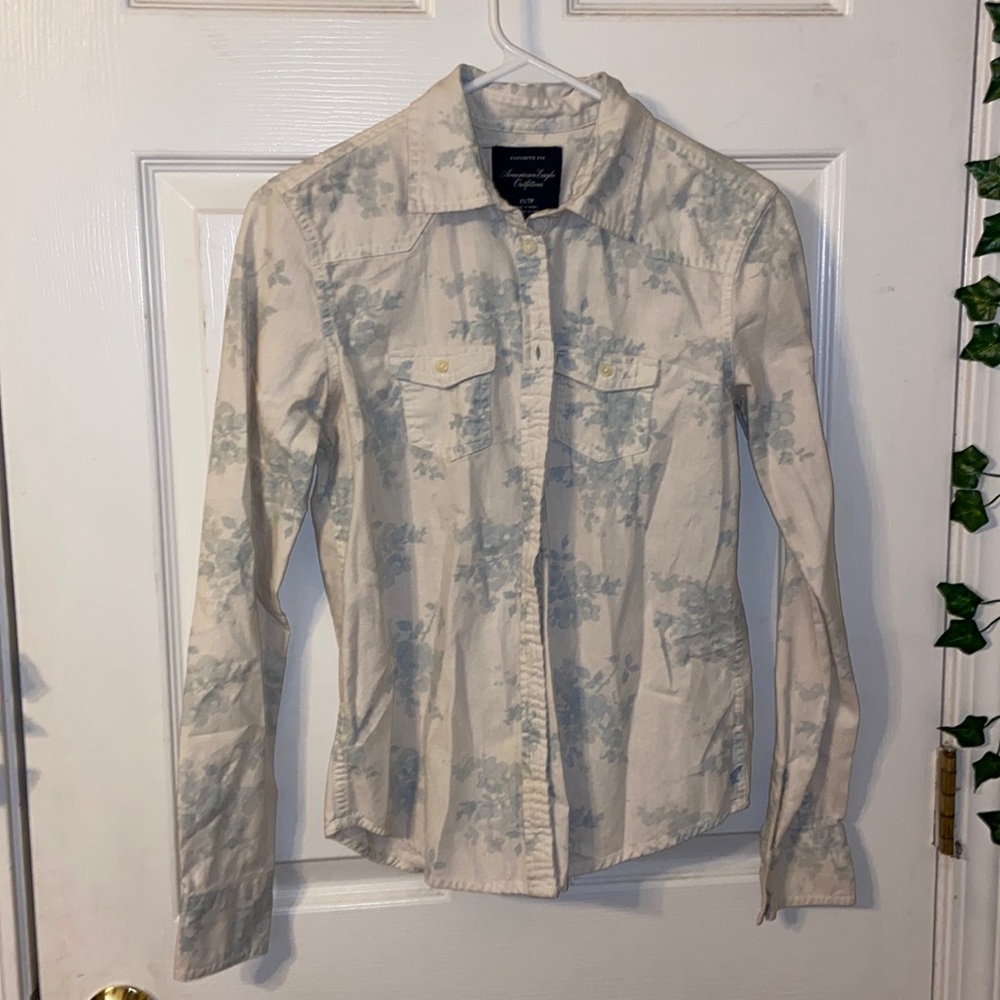 American Eagle button up top